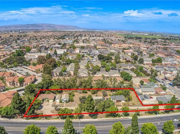 360 E Newlove Dr, Santa Maria, CA 93454