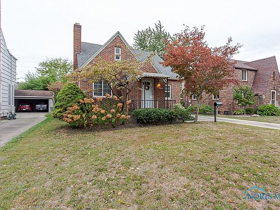 2nd image of 3259 Wendover Dr
