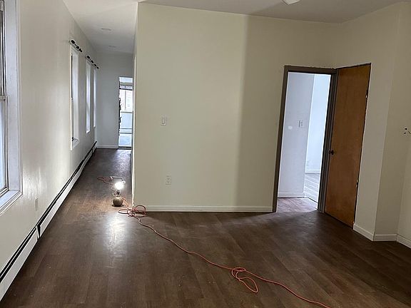 3rd image of 129 Highland Ave Floor 2