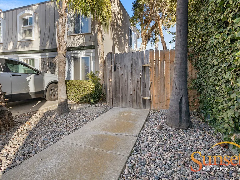 4519 Campus Ave #8 — Photo 12