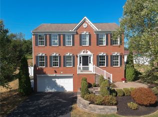 1026 Sweet Brier Dr, Aliquippa, PA 15001