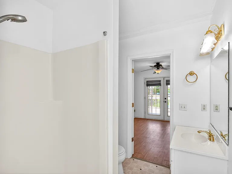 3008 Lakeshore Dr — Photo 34