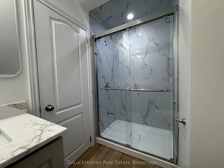 78 Starhill Cres — Photo 10