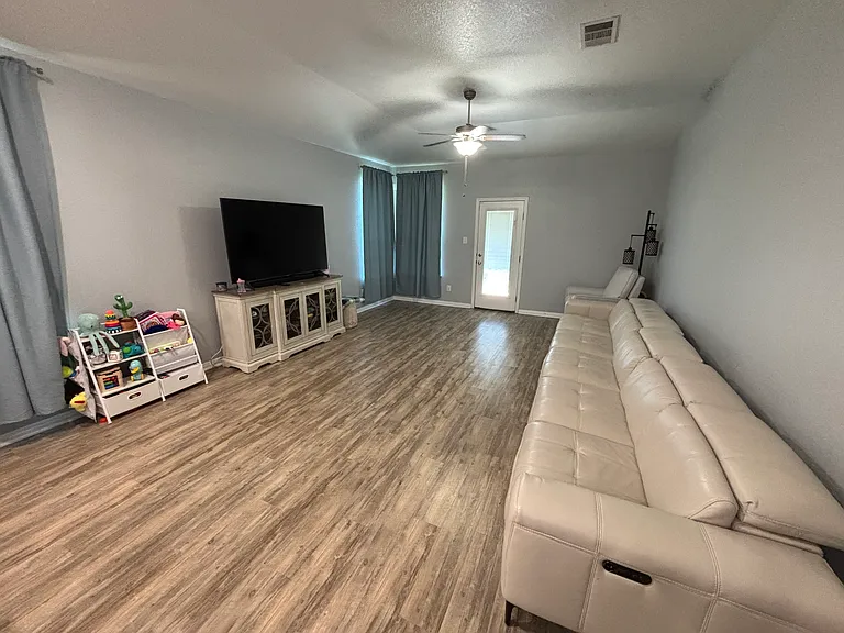 4913 Drovers Path — Photo 11