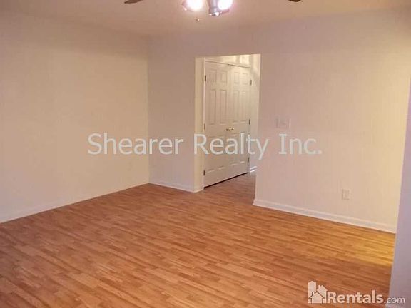 3rd image of 868 Tiger Ln