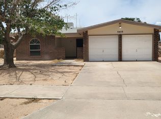 3453 Hollyglen St, El Paso, TX 79936
