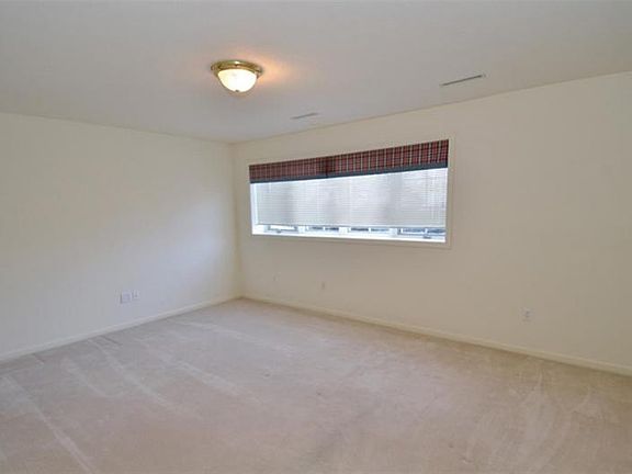 3rd image of 51411 Harrington Dr