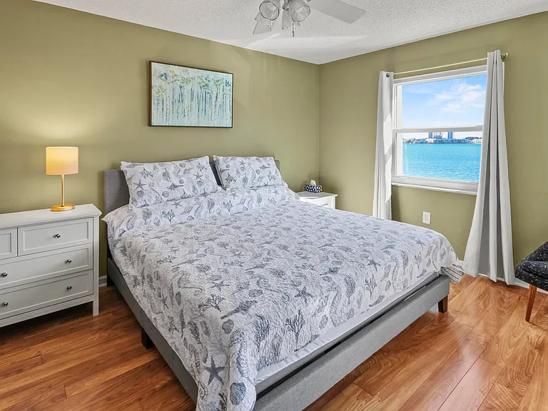 2936 Lake Shore Dr #310 — Photo 5