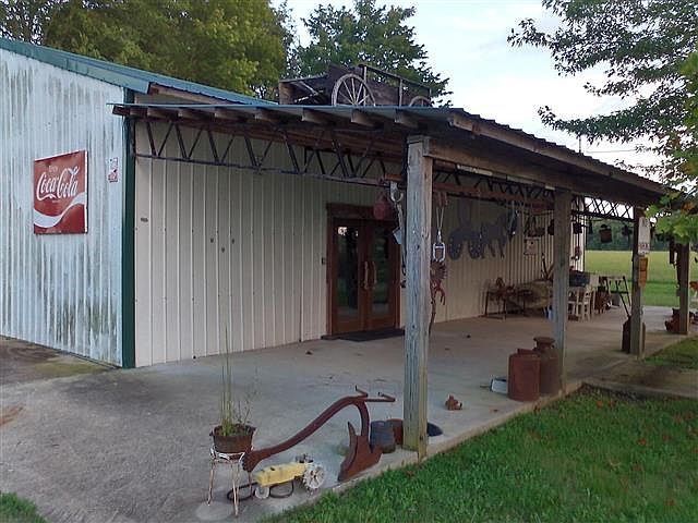 1st image of 102 Campbellsville Pike
