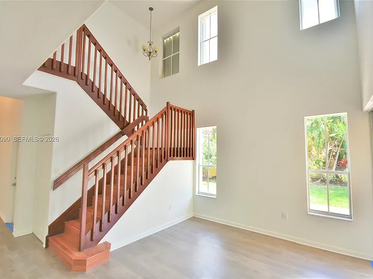 4534 NW 94th Pl — Photo 9