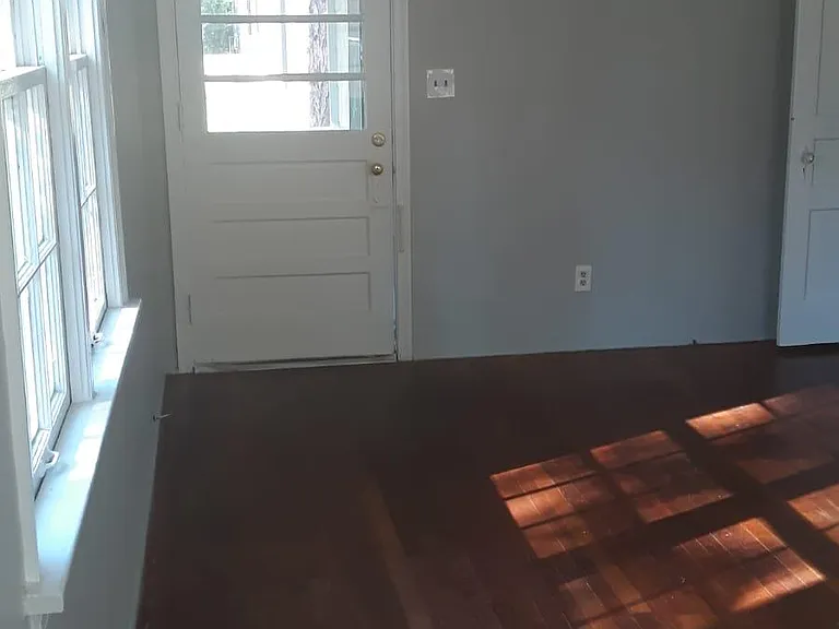 1413 Iola Dr — Photo 6