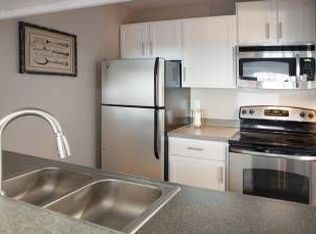 15300 Greenhaven Ln APT 131, Burnsville, MN 55306