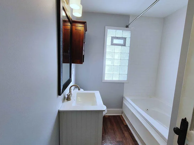 334 Albert St S — Photo 9