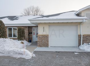 2043 Westminster Ct, Grand Forks, ND 58201