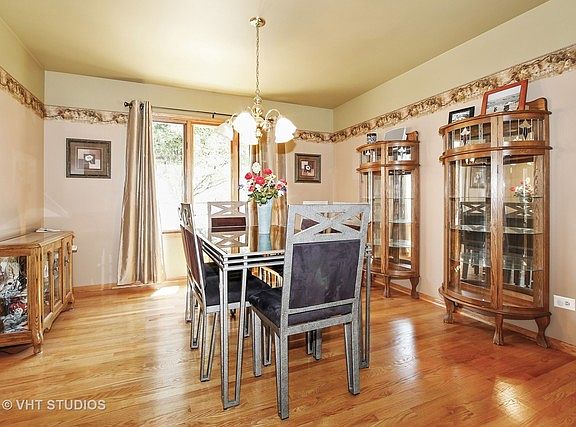 5th image of 1950 Cambridge Ln
