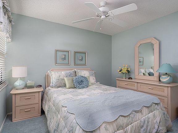 3rd image of 3213 Westridge Blvd #203
