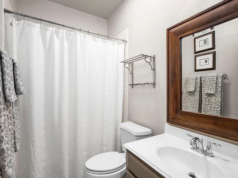 18918 Cove Mill Ln — Photo 16