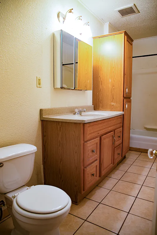 7 bed, $3,850 — Photo 4