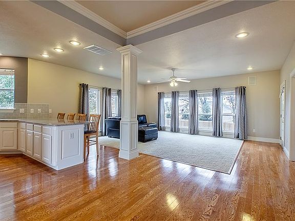 4th image of 548 Pembridge Dr