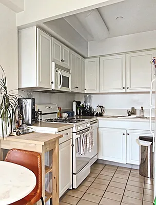 Rented by Compass | media 7