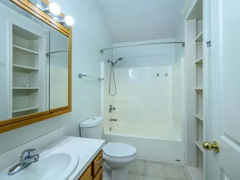 720 E Ella Ct — Photo 8