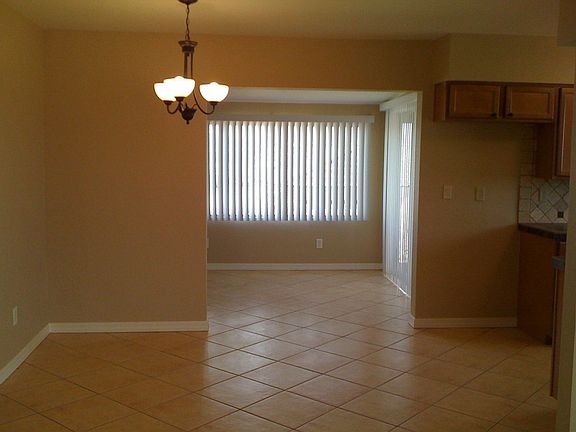 3rd image of 309 Hound Cir