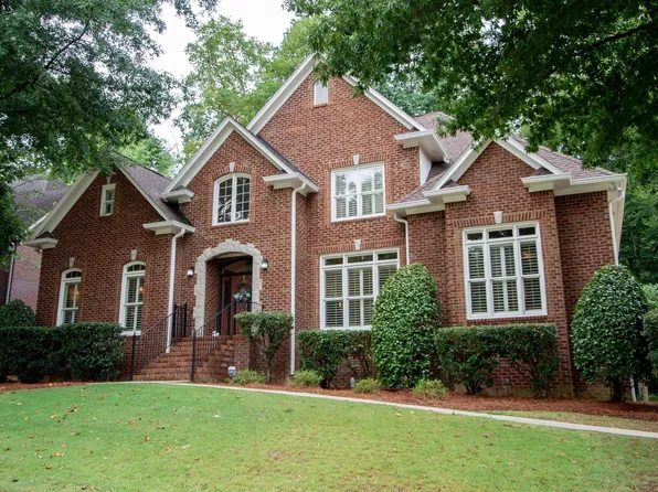 990 Cobble Creek Dr, Birmingham, AL 35226
