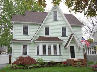 75 Dalkeith Rd, Rochester, NY 14609