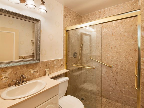 5th image of 220 E 65th St APT 9G