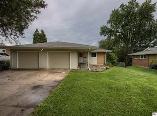 8465 Browne St, Omaha, NE 68134