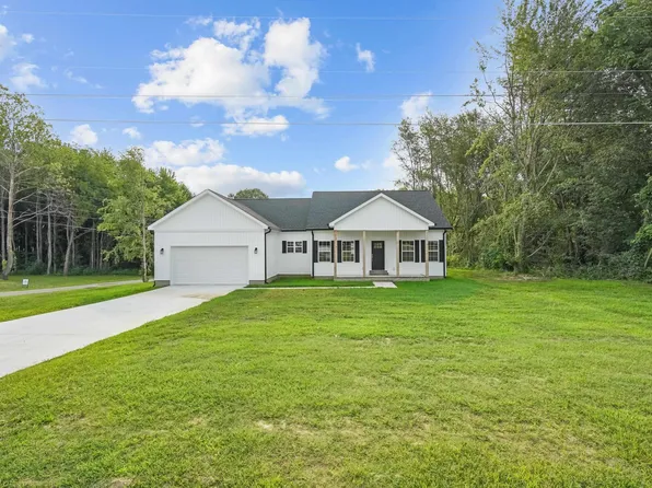 30 Fieldcrest Dr, Mayfield, KY 42066