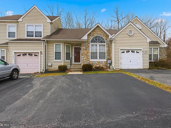 2nd image of 4335 Somerset Ln