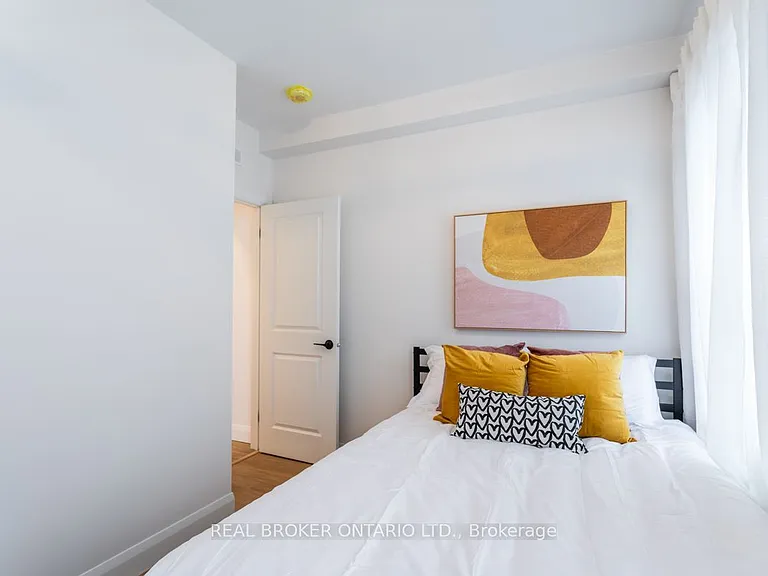 113 Catharine St N #1 — Photo 14