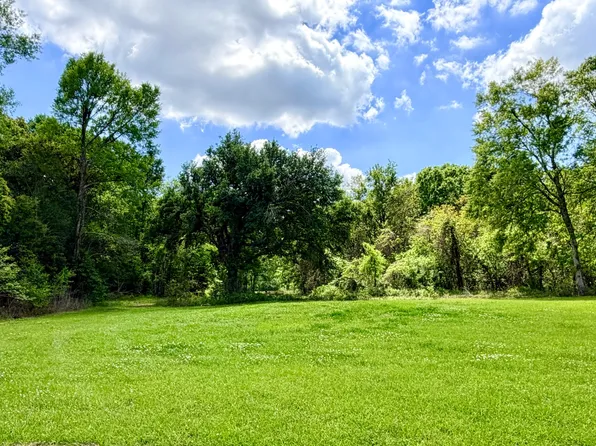 689 Victoria Dr, Berwick, LA 70342