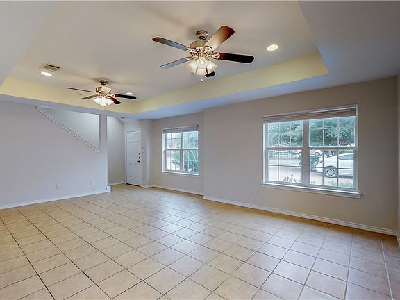 2nd image of 3771 Oldenburg Ln