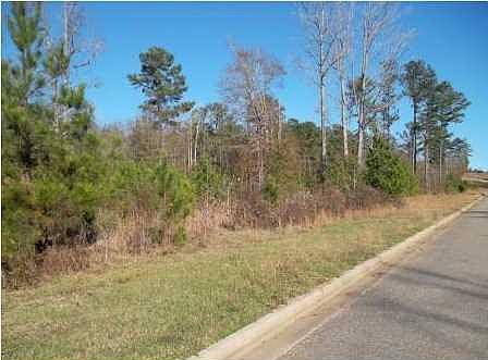 1st image of 121 Fox Run Dr