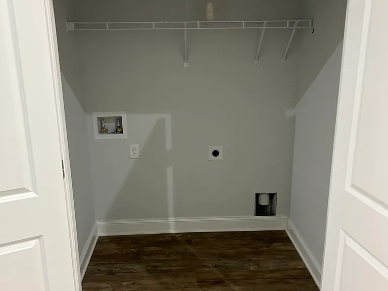 107 Lenox Cir — Photo 6