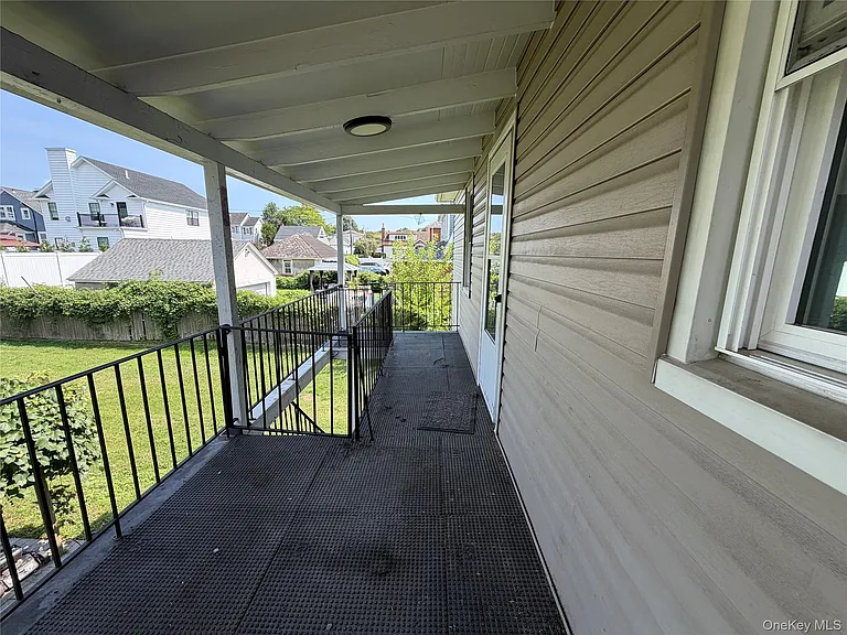 Wolfle St — Photo 11
