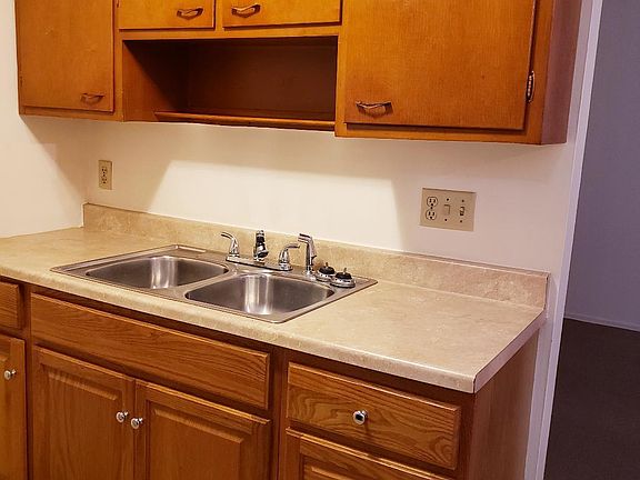 4th image of 2044 Mills Ave APT 4