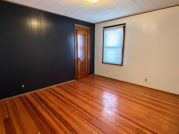 14th image of this home