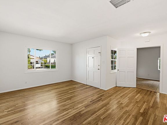 3rd image of 6001 Texhoma Ave