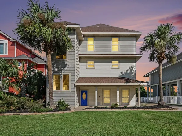13514 Windlass Cir, Galveston, TX 77554