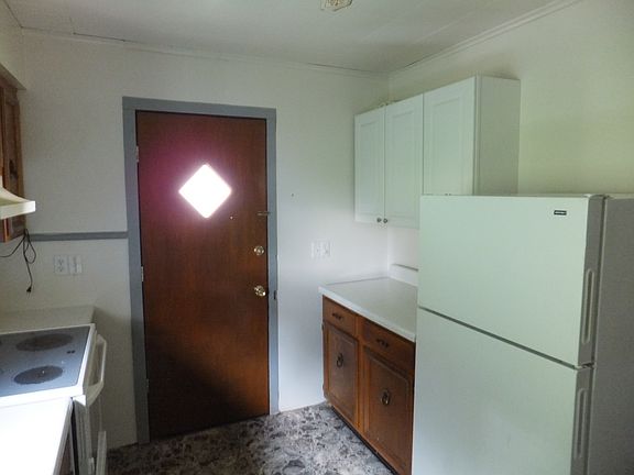 5th image of 1003 Border Ln
