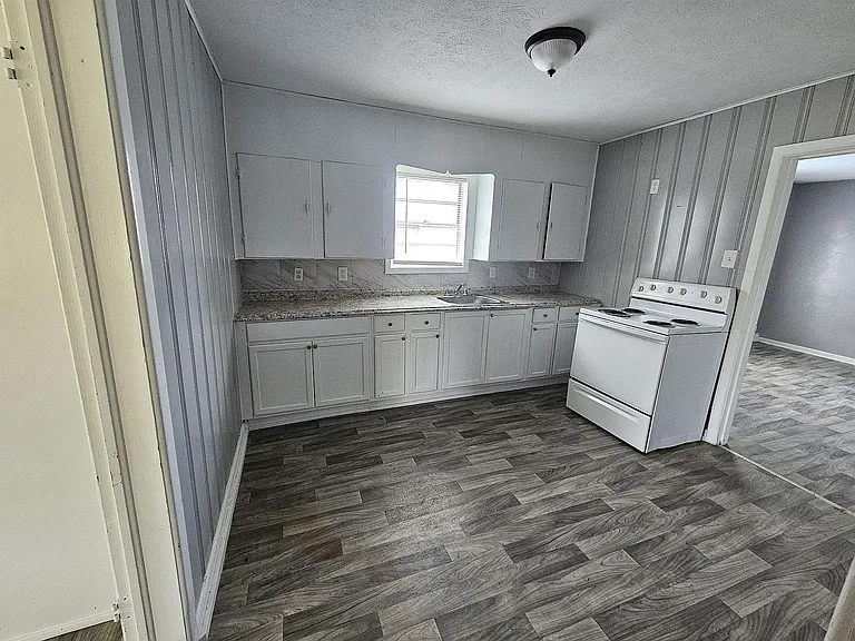 3122 Western Ave #1 — Photo 11