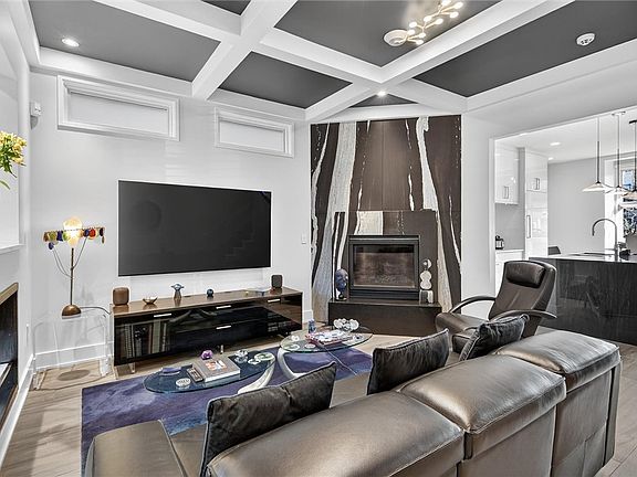 5th image of 717 Filbert St