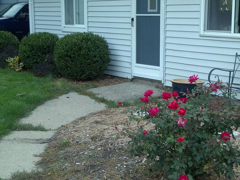 1st image of 3134 Greenlawn Ave