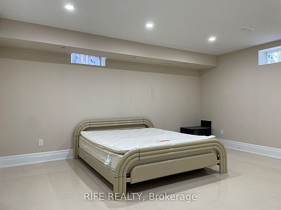3rd image of 48 Transwell Ave