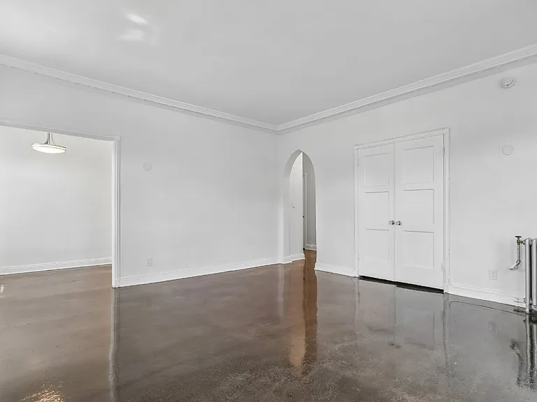 St. Germaine Apartments — Photo 12
