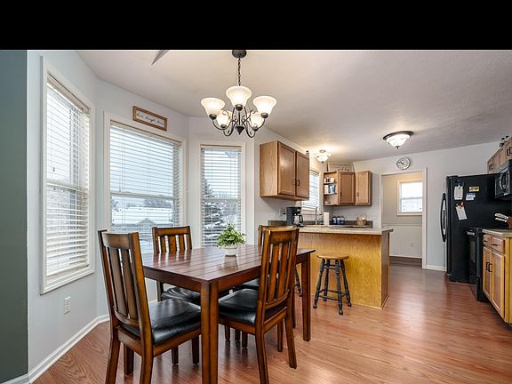 3rd image of 4780 Yellow Pine Ln