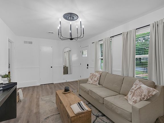 5th image of 1407 Ivy Rd